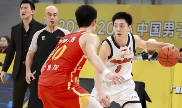 开云体育官网-胡明轩出战18分钟，投篮1中0、罚球4中2得到2分1篮板3助攻