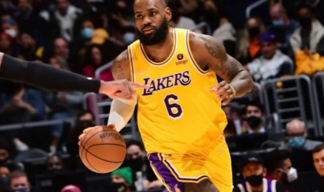 开云体育官网-近5场进攻效率联盟第2 老詹才是湖人进攻唯一答案