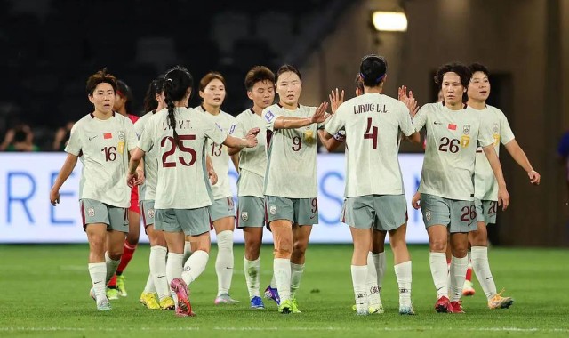 开云-又菜又懒的混子教练！被米利西奇浪费两年，女足展现惊人下滑速度