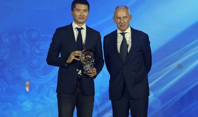 开云体育APP下载-中超新貌｜邵佳一、穆斯卡特效应？少帅、澳洲洋帅全面上位|澳大利亚|联赛|土帅|中国金球奖|青岛西海岸_新浪体育_新浪新闻